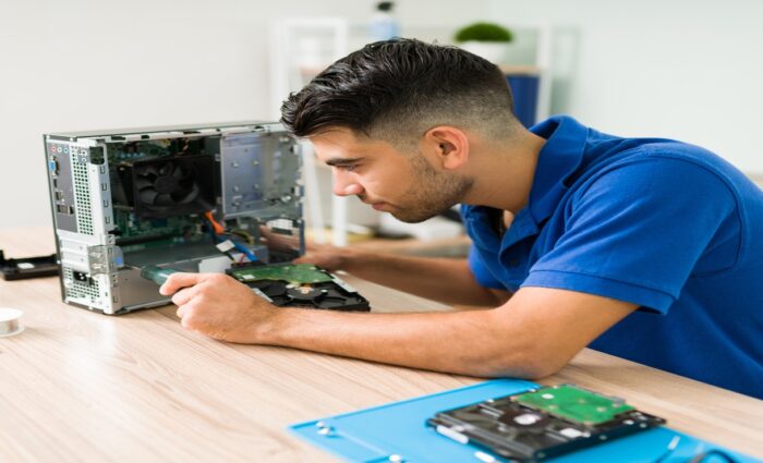Certified technician providing the best laptop repair service in Hyderabad at Saikrishna Computers for just ₹199.